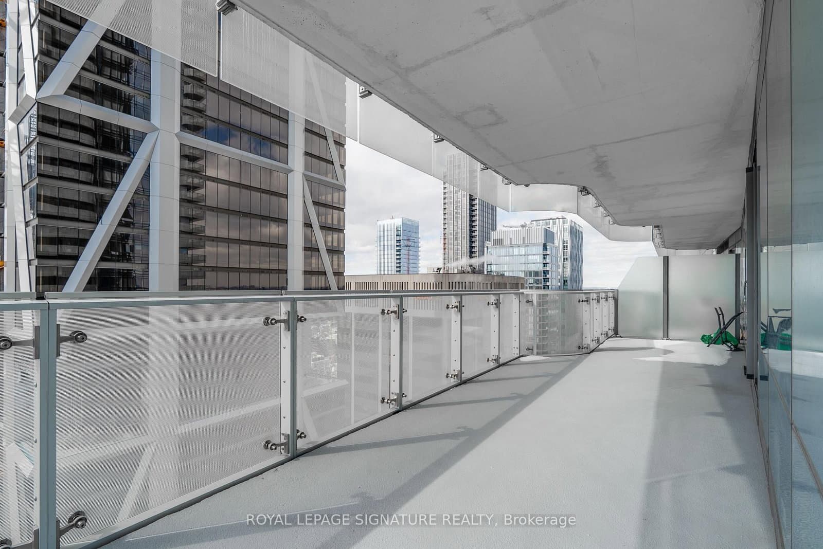 1 Bloor Street E, Unit 4406 thumbnail 21
