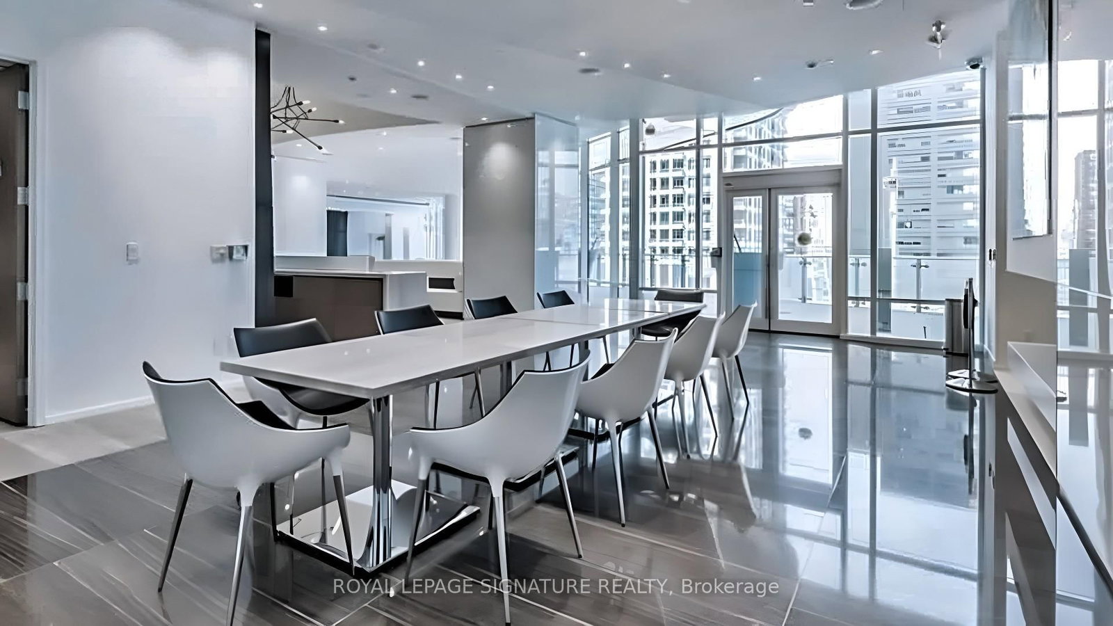 1 Bloor Street E, Unit 4406 thumbnail 31