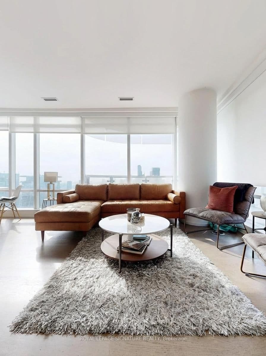 1 Bloor Street E, Unit 4406 thumbnail 4