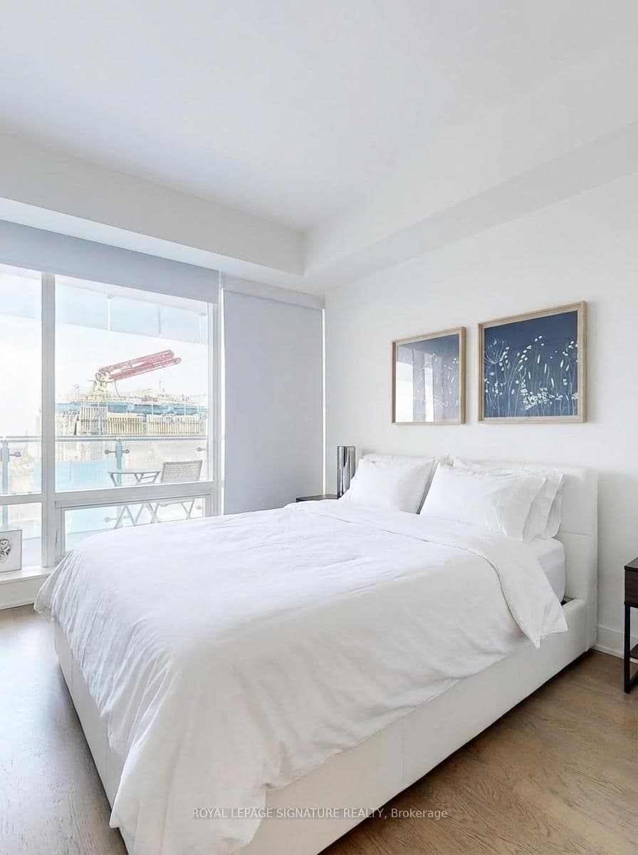 1 Bloor Street E, Unit 4406 thumbnail 9