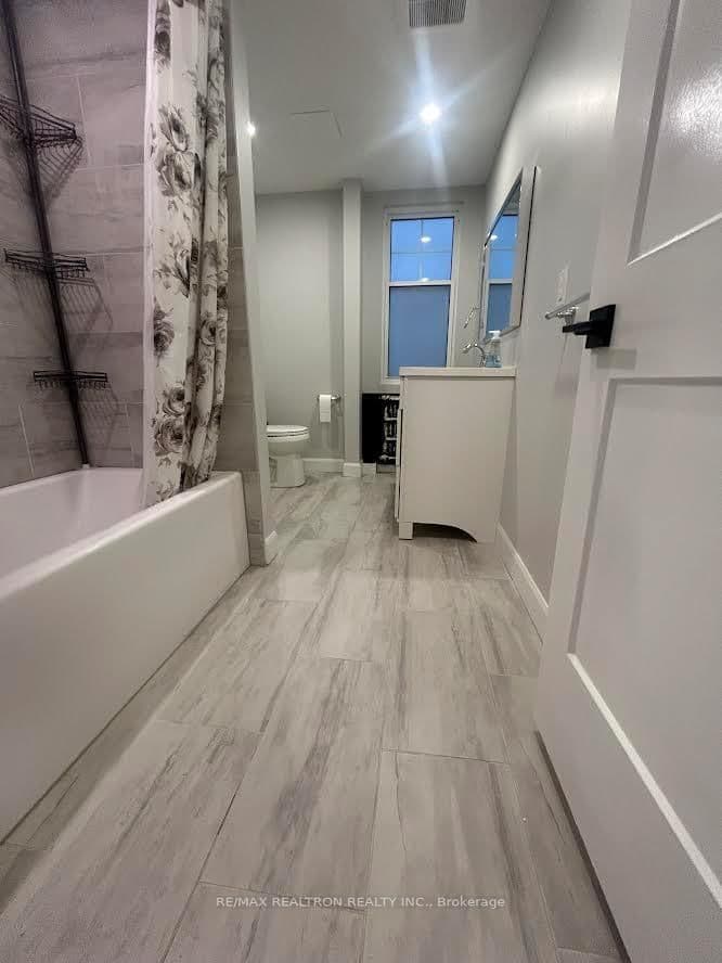 485 Oriole Parkway, Unit Main thumbnail 11