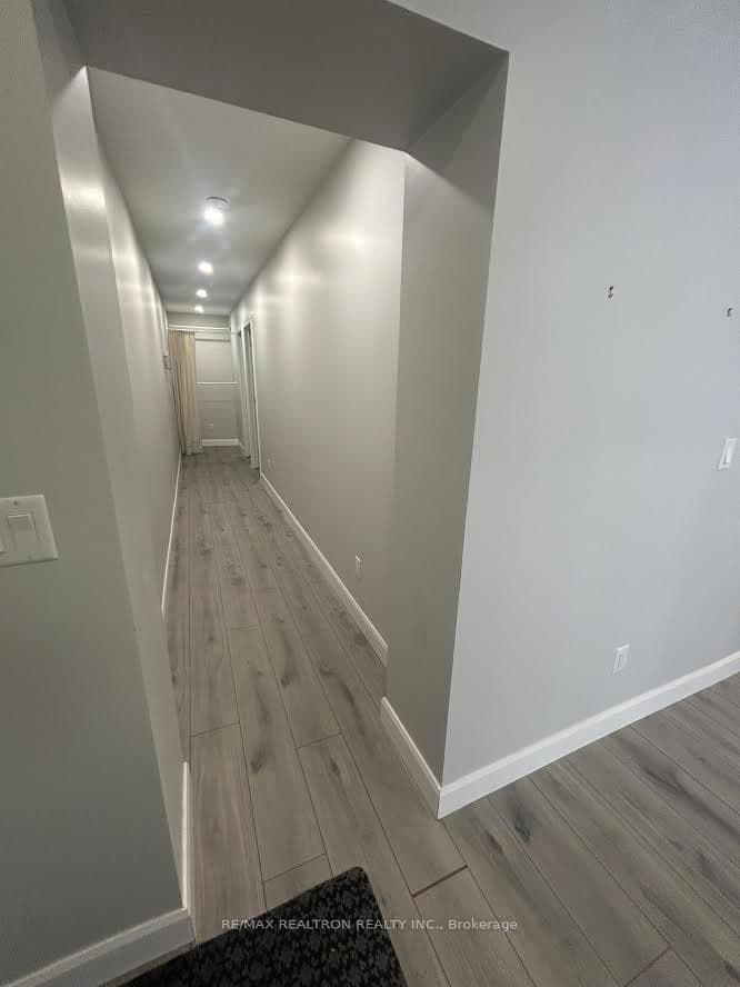 485 Oriole Parkway, Unit Main thumbnail 4