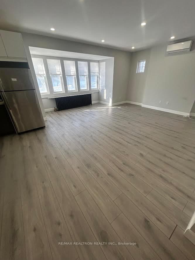 485 Oriole Parkway, Unit Main thumbnail 9