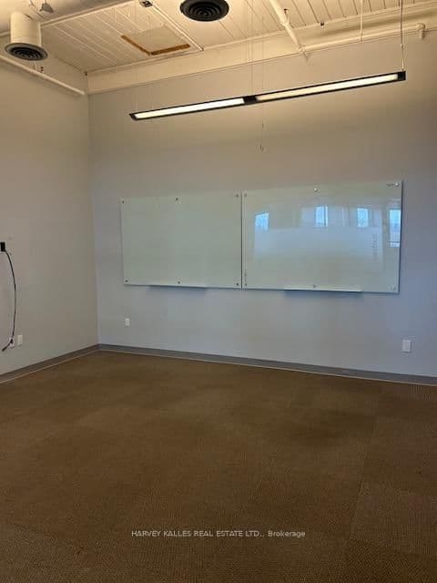 109 Vanderhoof Avenue, Unit 203 thumbnail 20