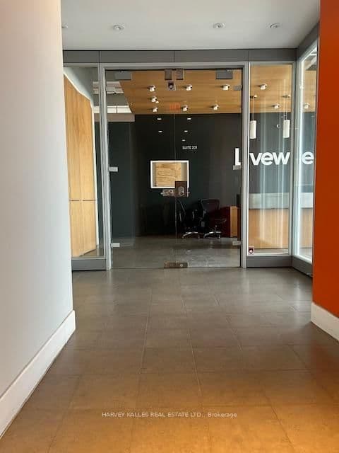 109 Vanderhoof Avenue, Unit 200 thumbnail 3
