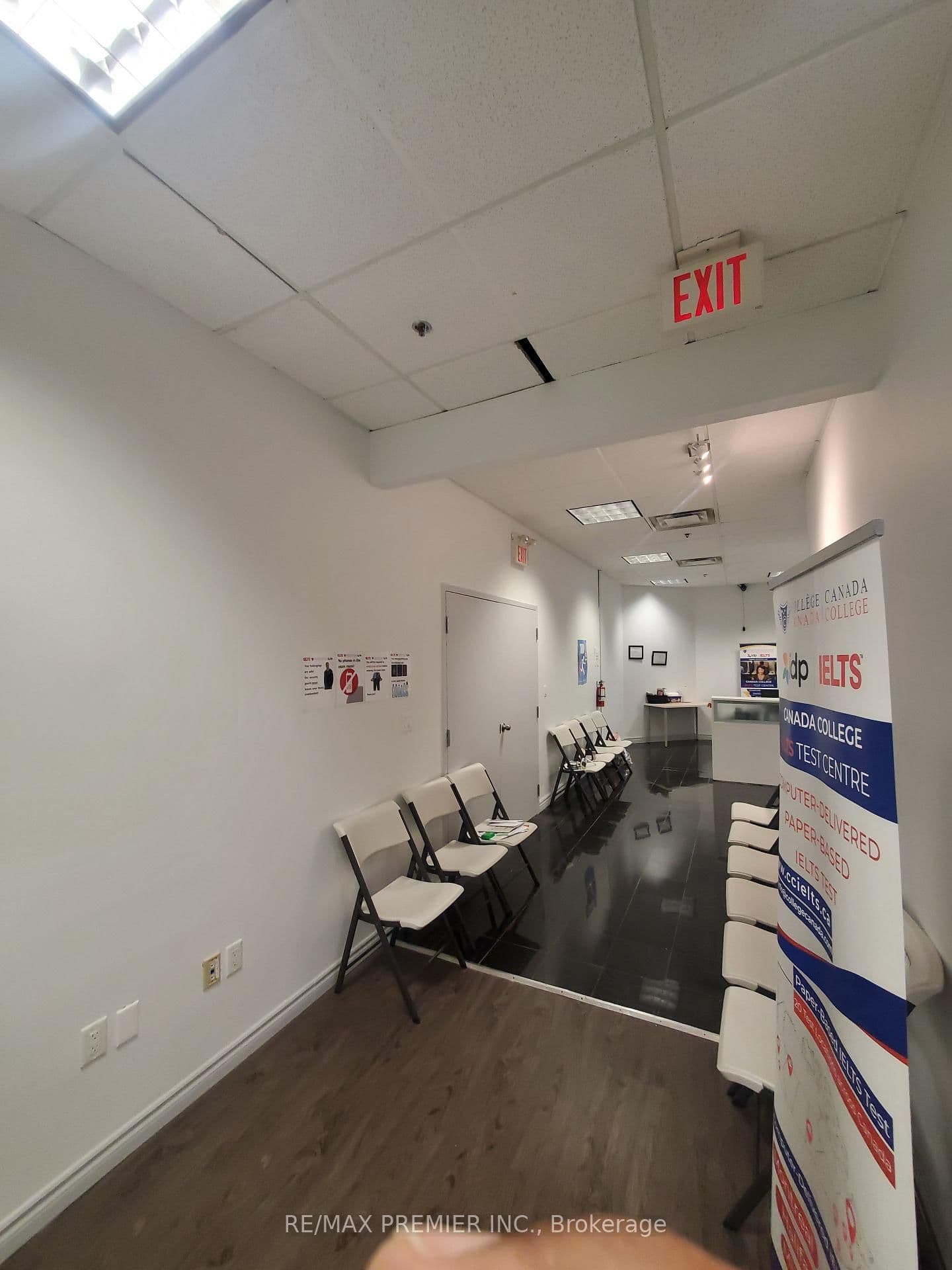 5231 Yonge Street, Unit 203 thumbnail 5