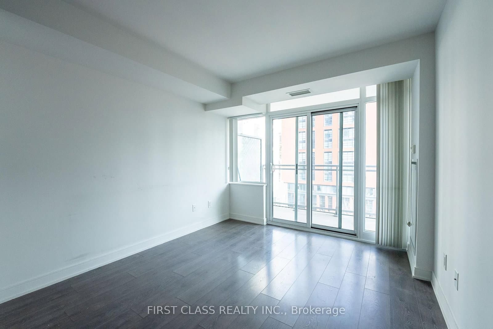 525 Adelaide Street W, Unit 1022 thumbnail 12