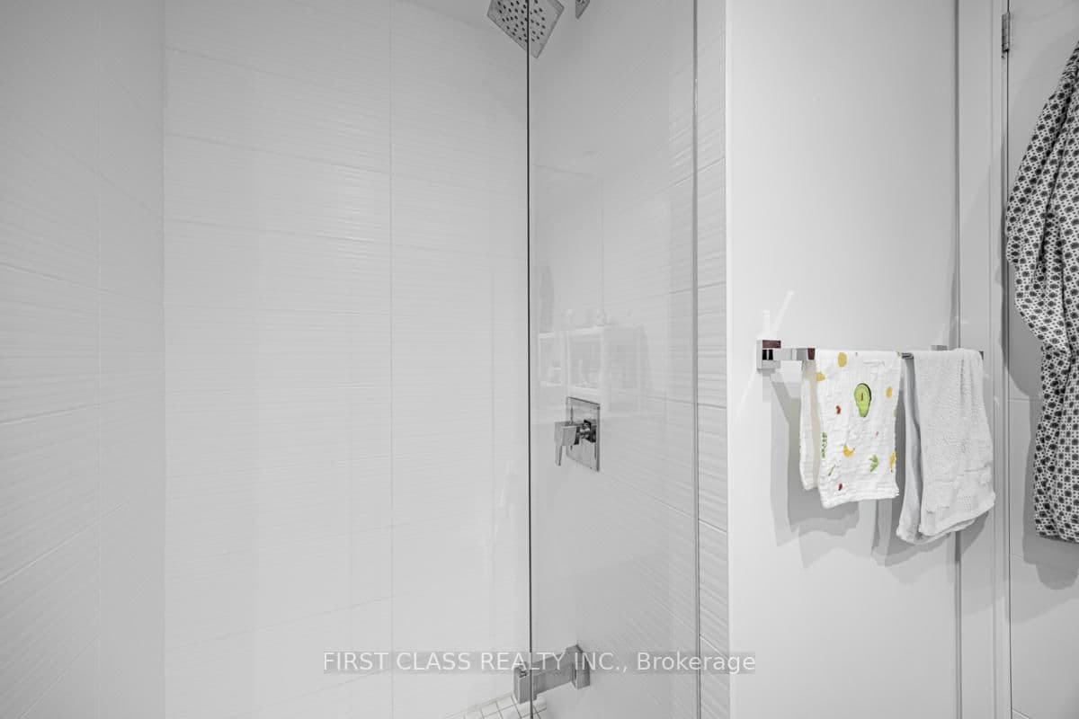 525 Adelaide Street W, Unit 1022 thumbnail 14