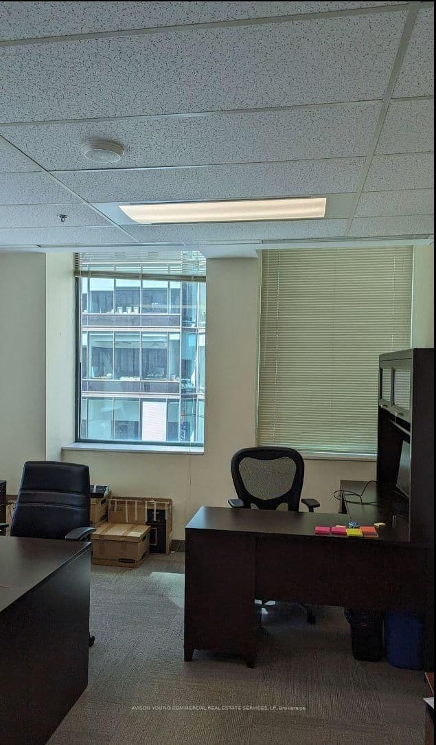 55 York Street, Unit 400 thumbnail 3