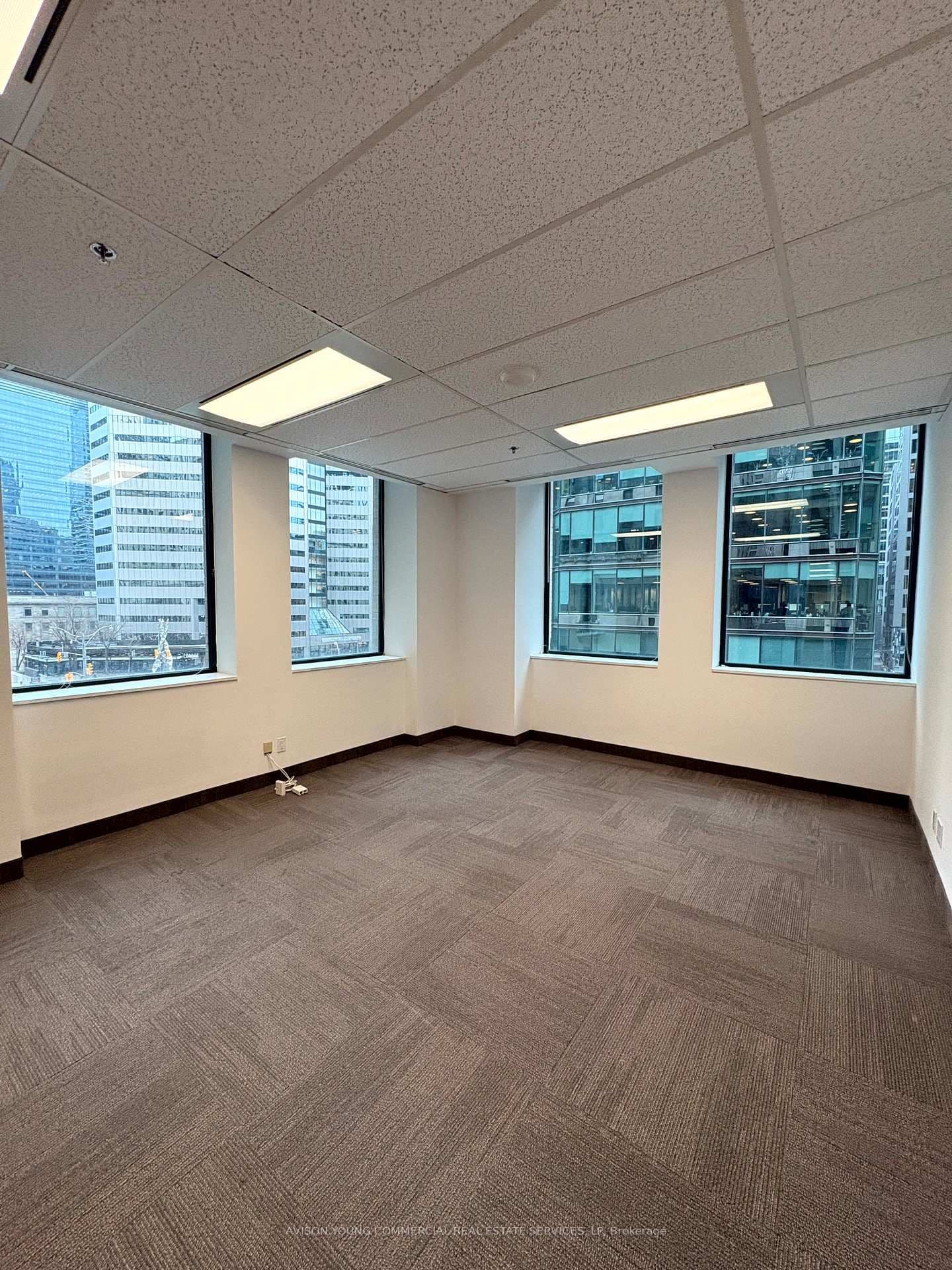 55 York Street, Unit 400 thumbnail 4
