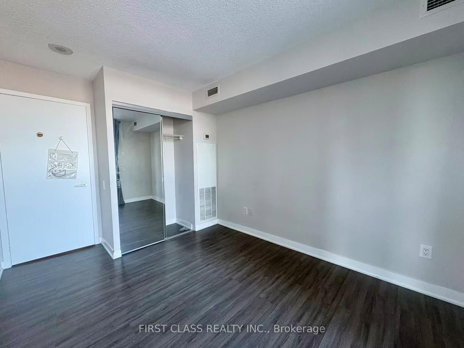 33 Singer Court, Unit 1511 thumbnail 8