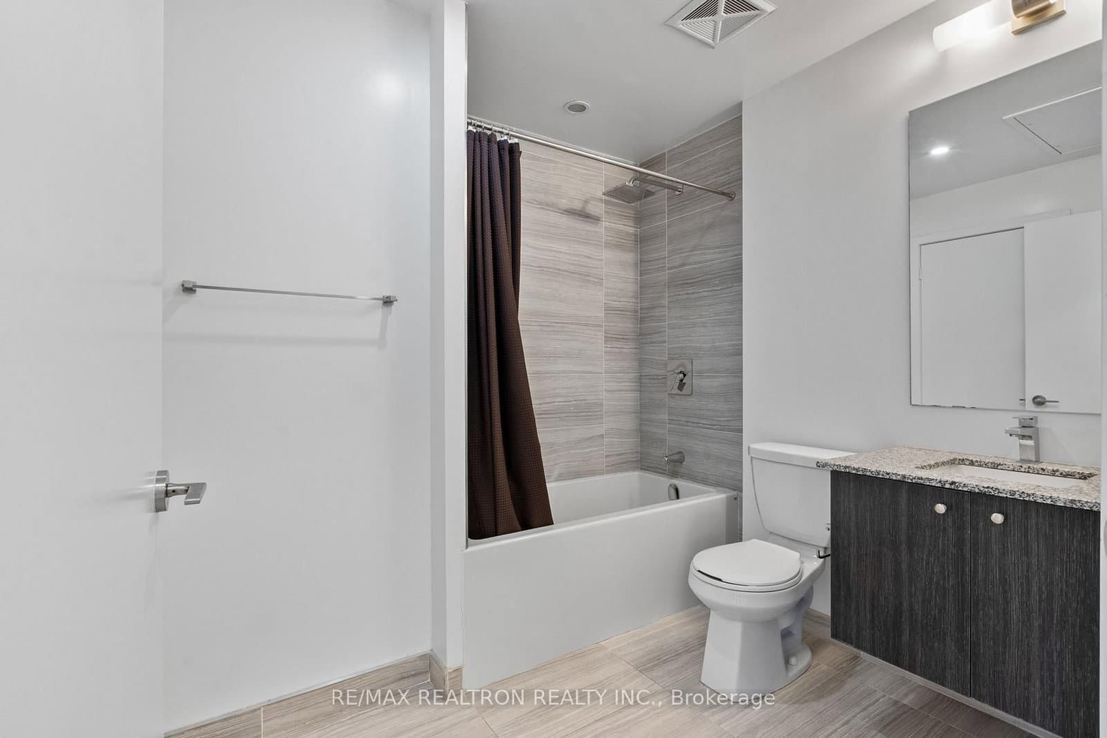 120 Parliament Street, Unit 1805 thumbnail 11