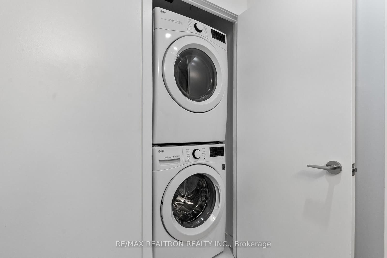 120 Parliament Street, Unit 1805 thumbnail 13