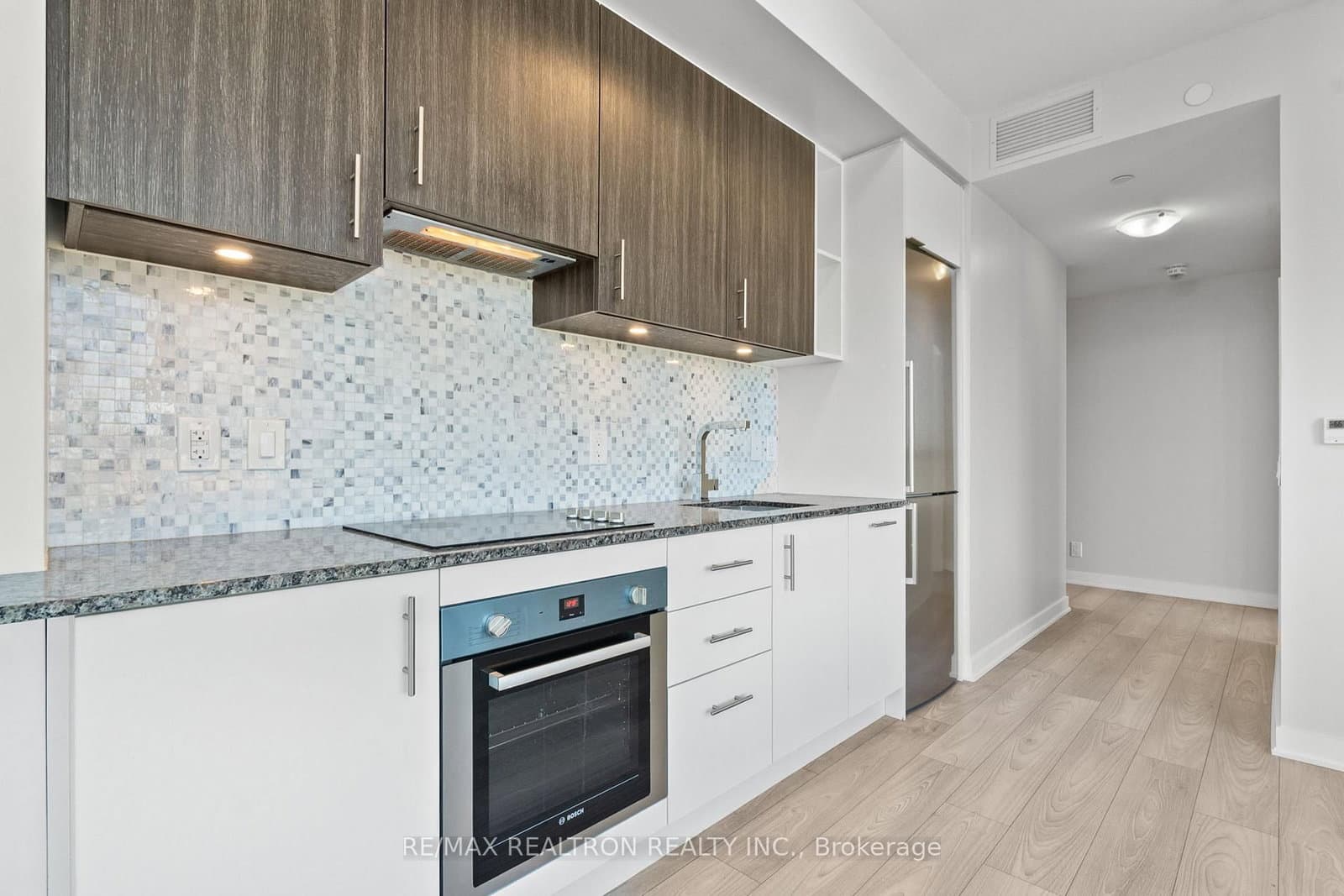 120 Parliament Street, Unit 1805 thumbnail 17