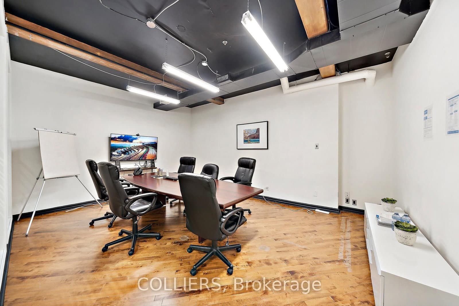 340 Richmond Street W thumbnail 11