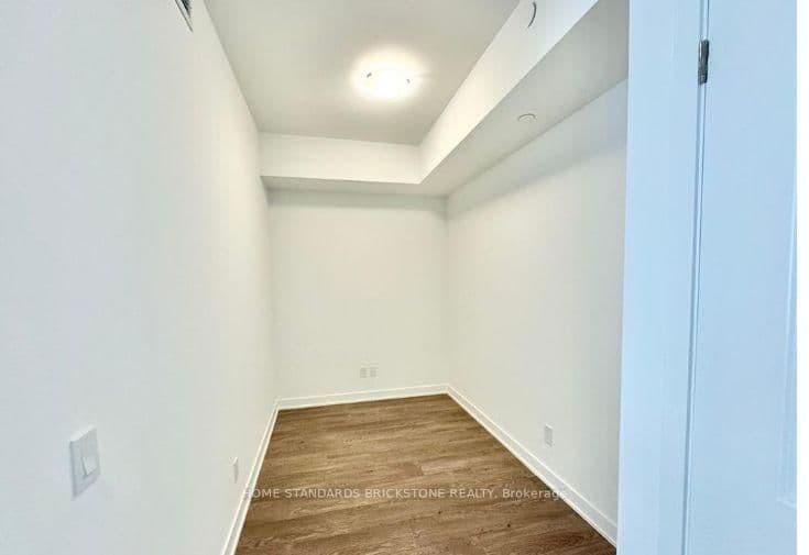 543 Richmond Street W, Unit 933 thumbnail 4