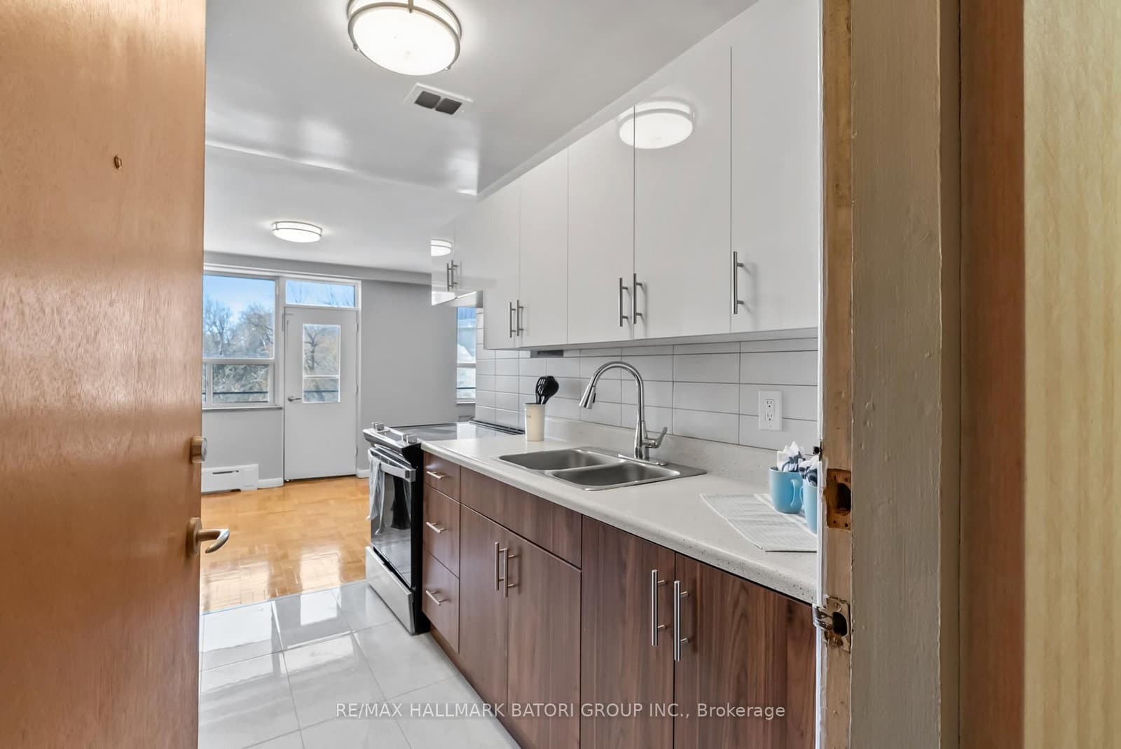 159 Russell Hill Road, Unit 403 thumbnail 31