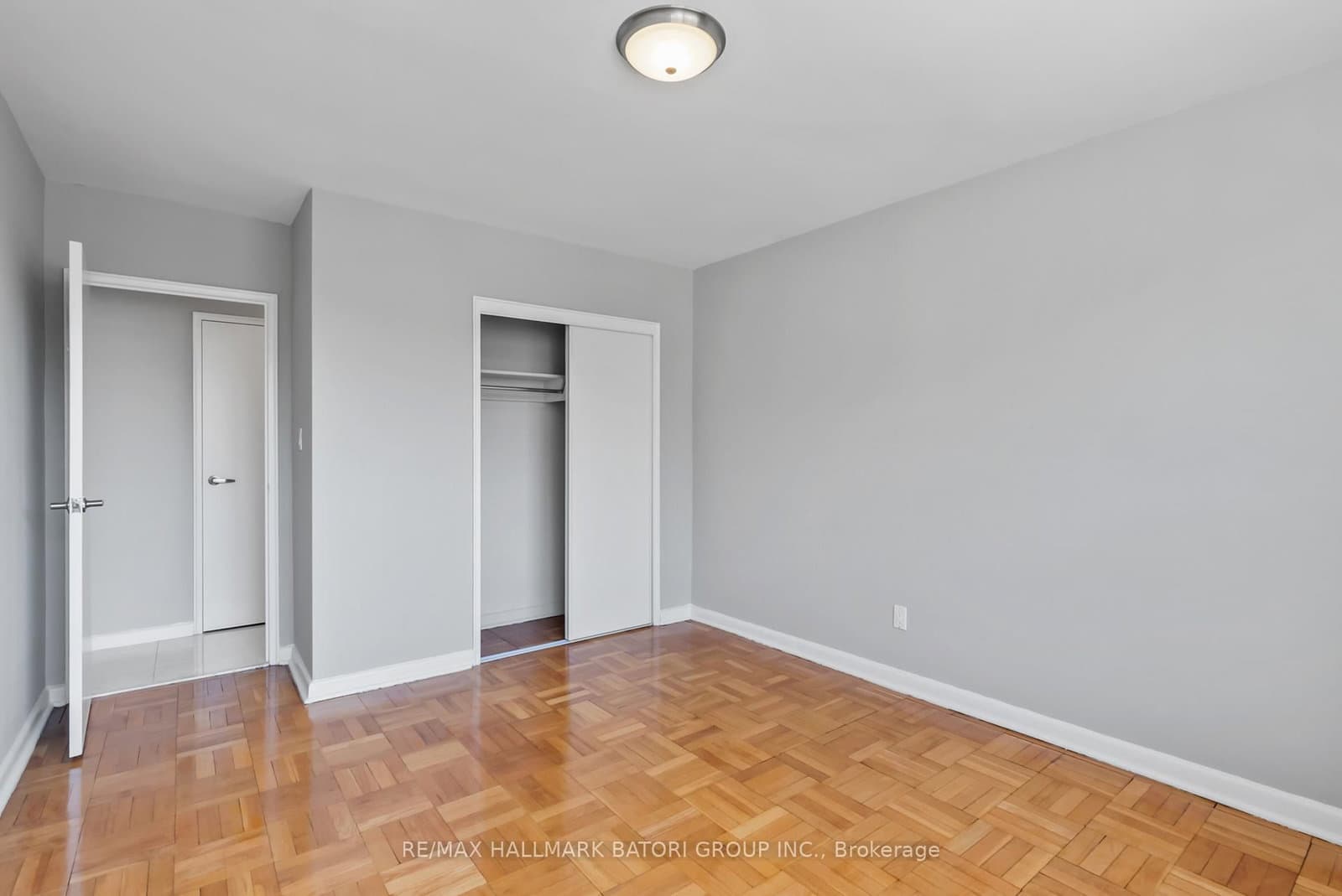 159 Russell Hill Road, Unit 403 thumbnail 6