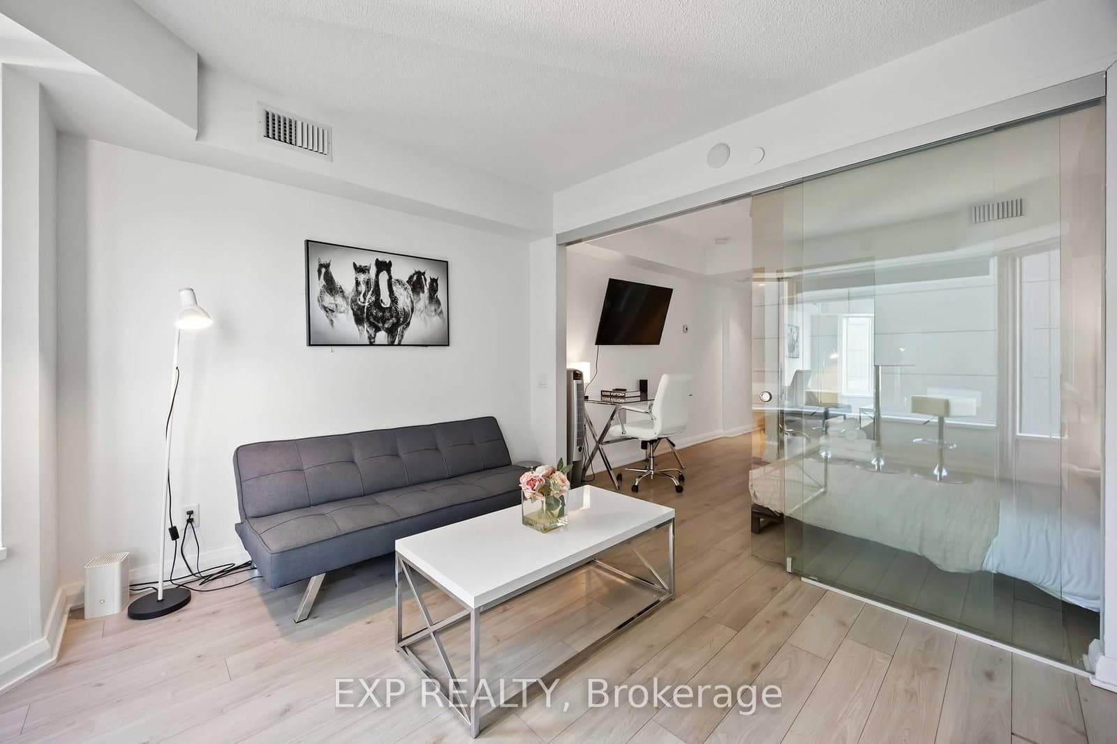 155 Yorkville Avenue, Unit 1106 thumbnail 10