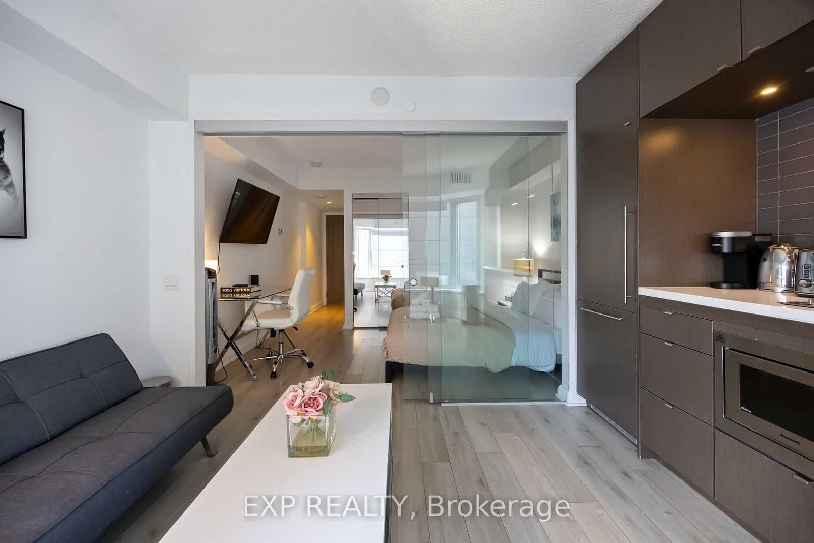 155 Yorkville Avenue, Unit 1106 thumbnail 12