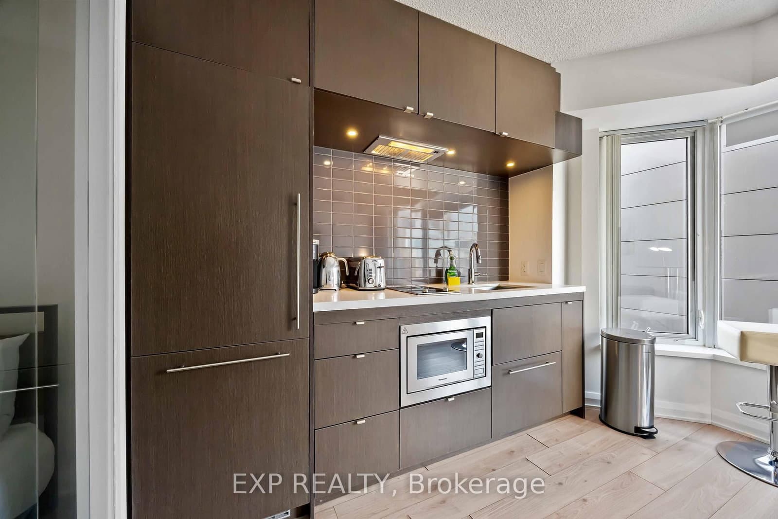 155 Yorkville Avenue, Unit 1106 thumbnail 13