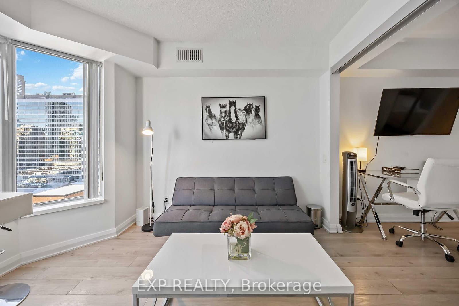 155 Yorkville Avenue, Unit 1106 thumbnail 16