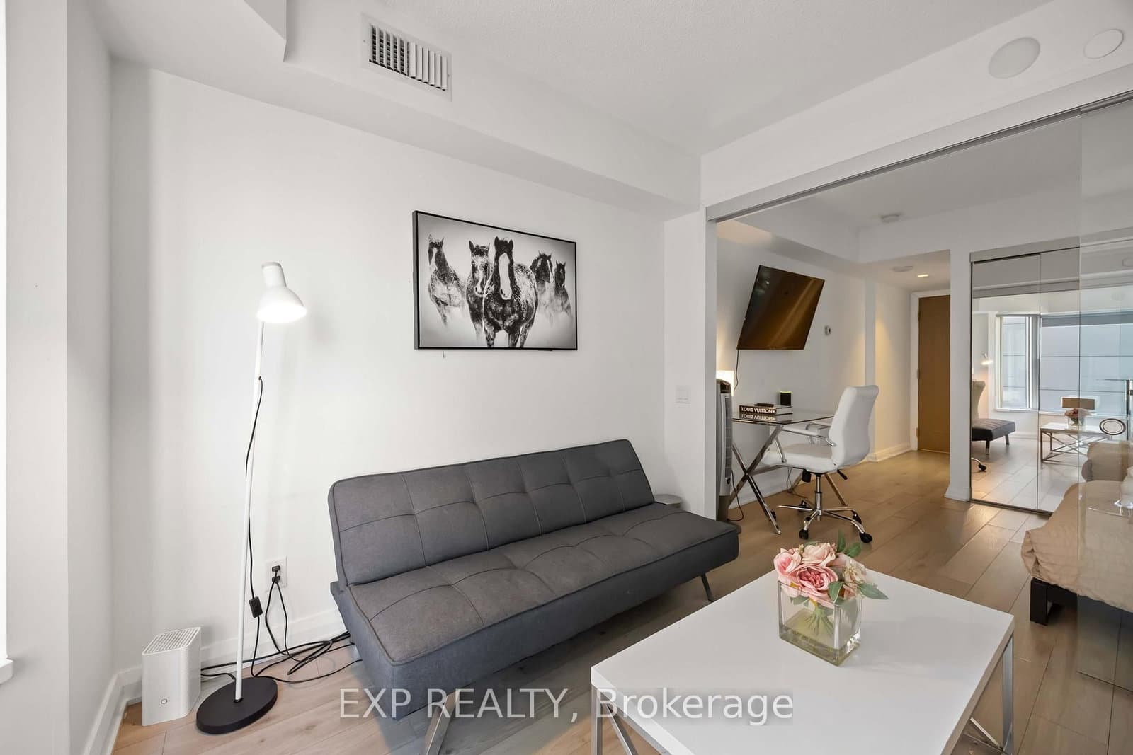 155 Yorkville Avenue, Unit 1106 thumbnail 18