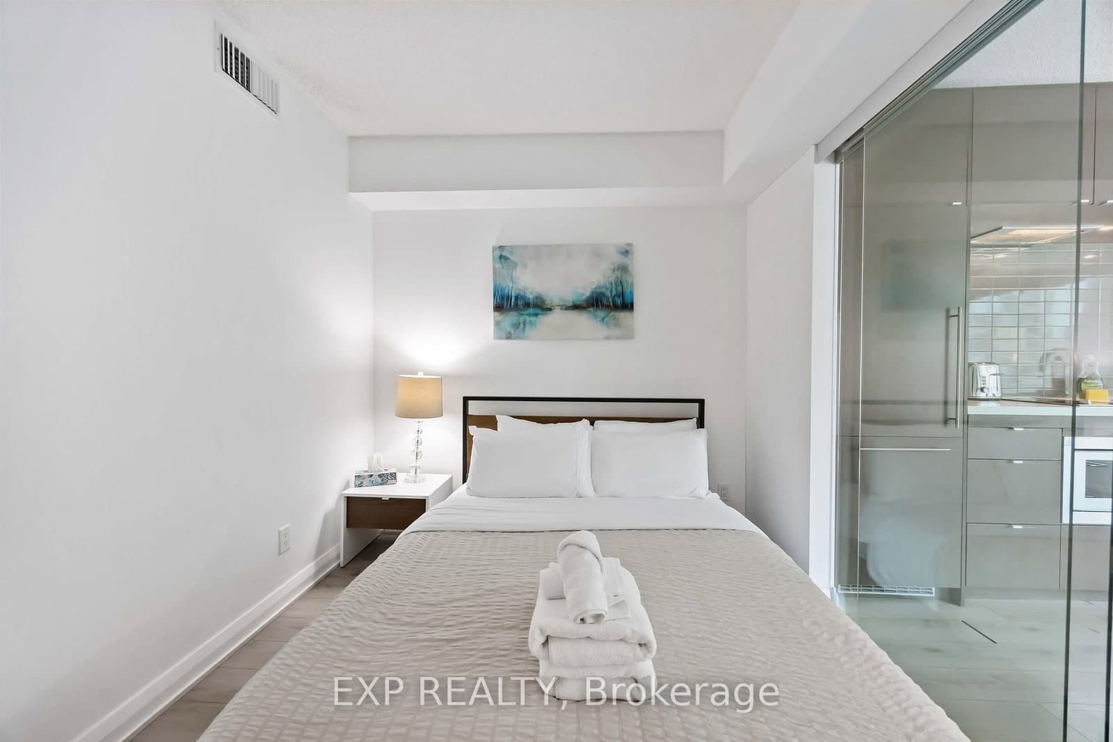 155 Yorkville Avenue, Unit 1106 thumbnail 23