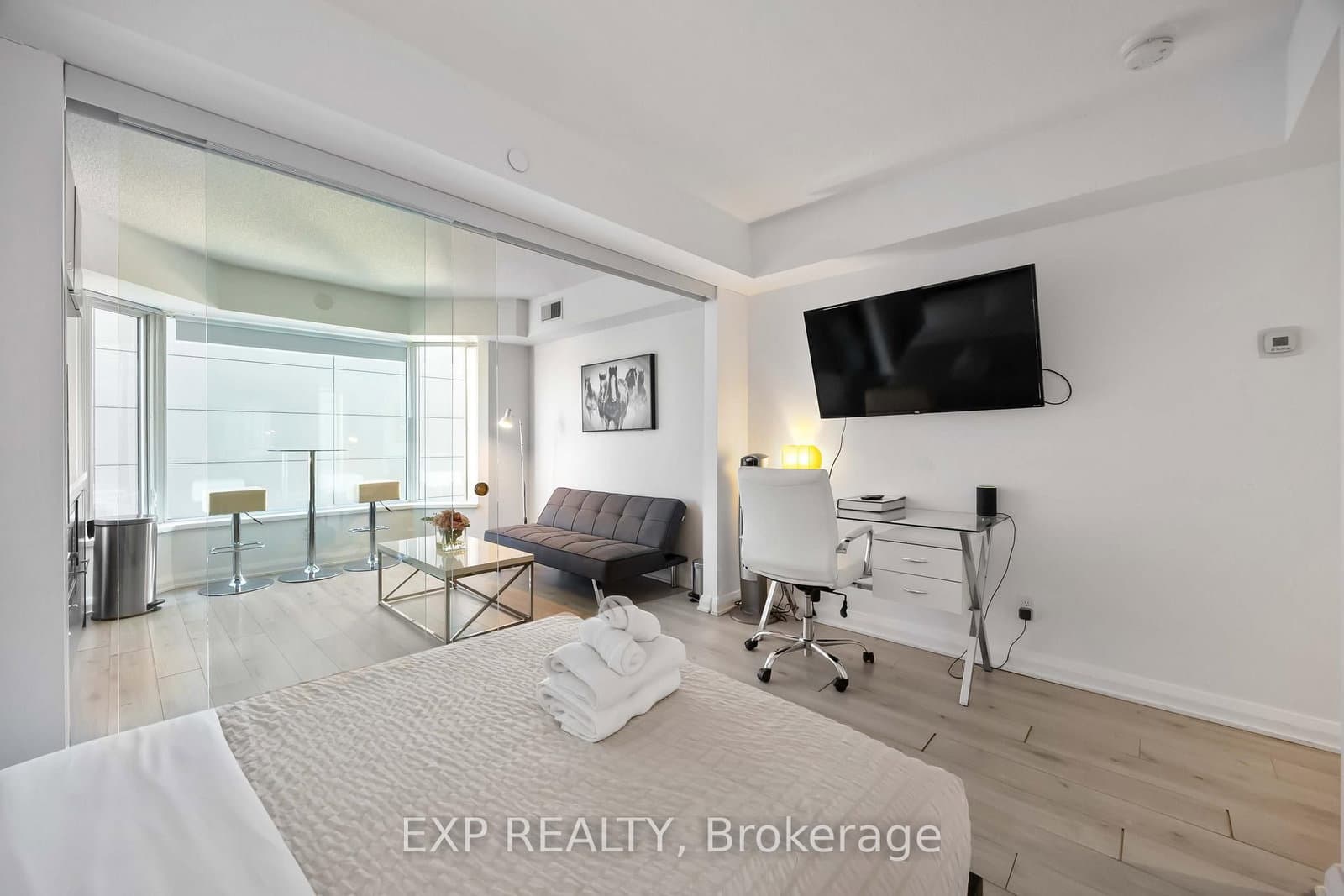 155 Yorkville Avenue, Unit 1106 thumbnail 24
