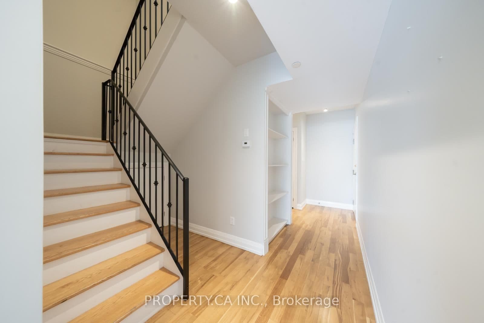 473 Dupont Street, Unit 2 thumbnail 4