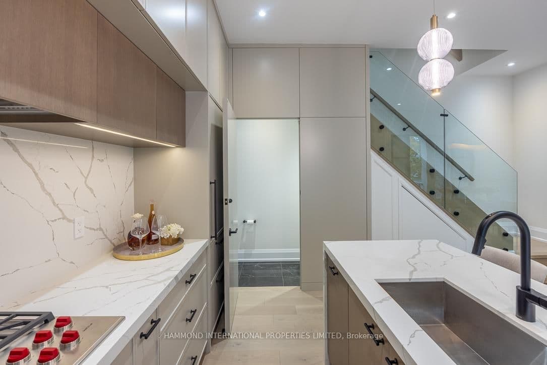 372 Briar Hill Avenue thumbnail 10
