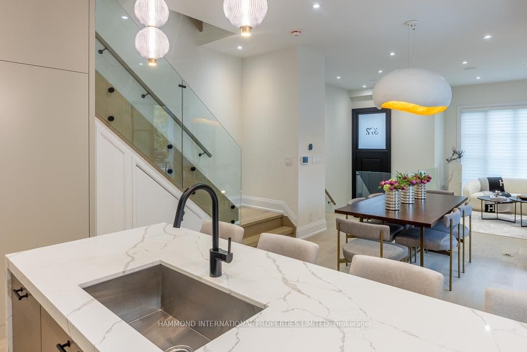 372 Briar Hill Avenue thumbnail 11
