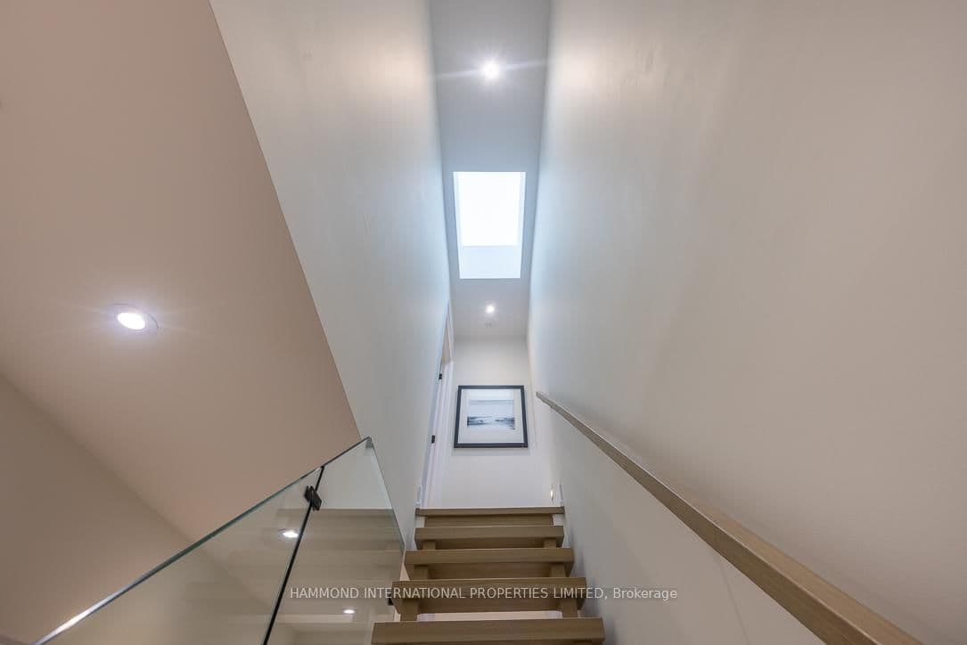 372 Briar Hill Avenue thumbnail 35