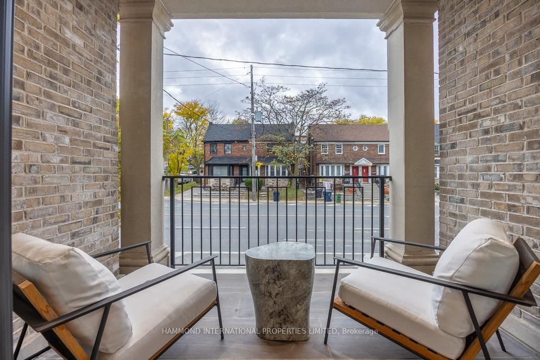 372 Briar Hill Avenue thumbnail 4