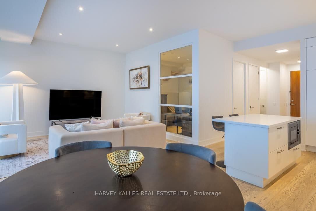 111 St Clair Avenue W, Unit 1013 thumbnail 14