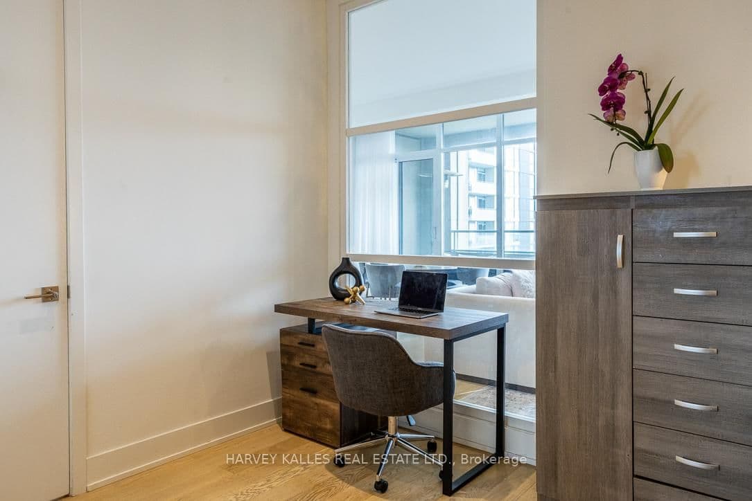 111 St Clair Avenue W, Unit 1013 thumbnail 18