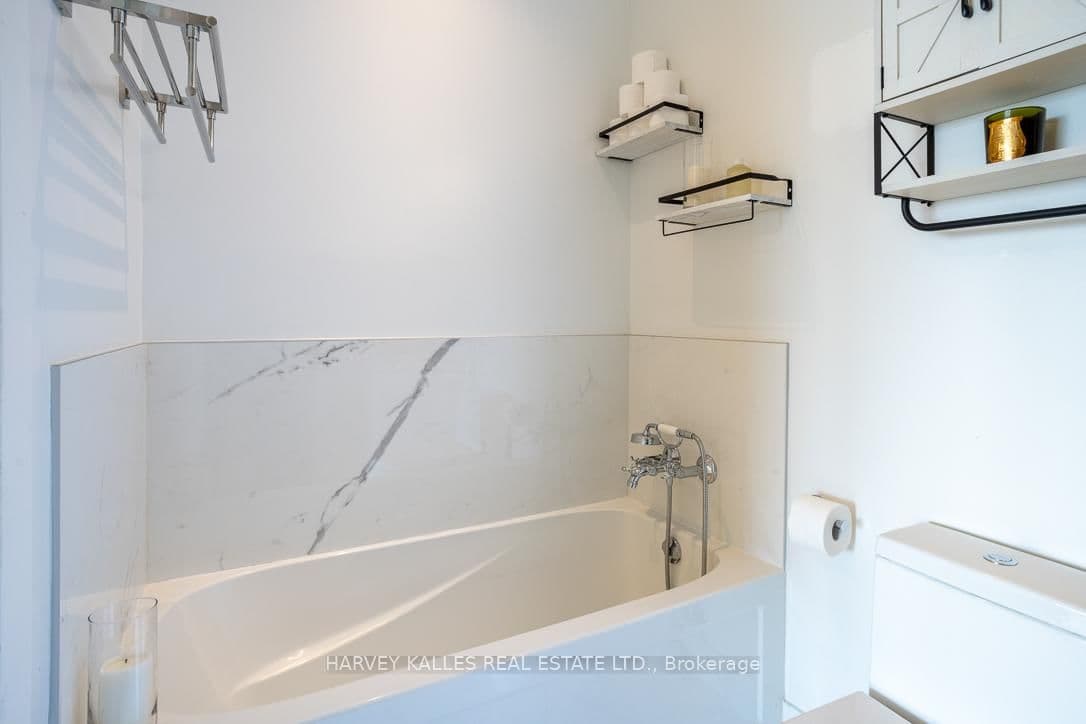 111 St Clair Avenue W, Unit 1013 thumbnail 26