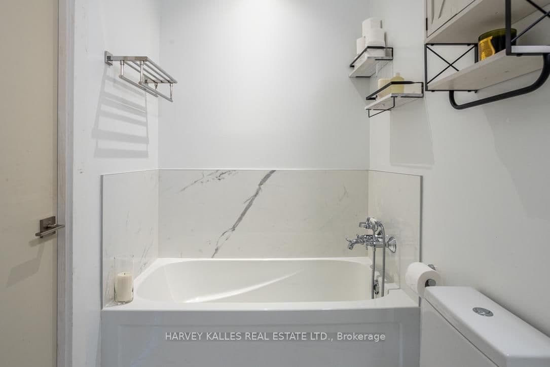 111 St Clair Avenue W, Unit 1013 thumbnail 27