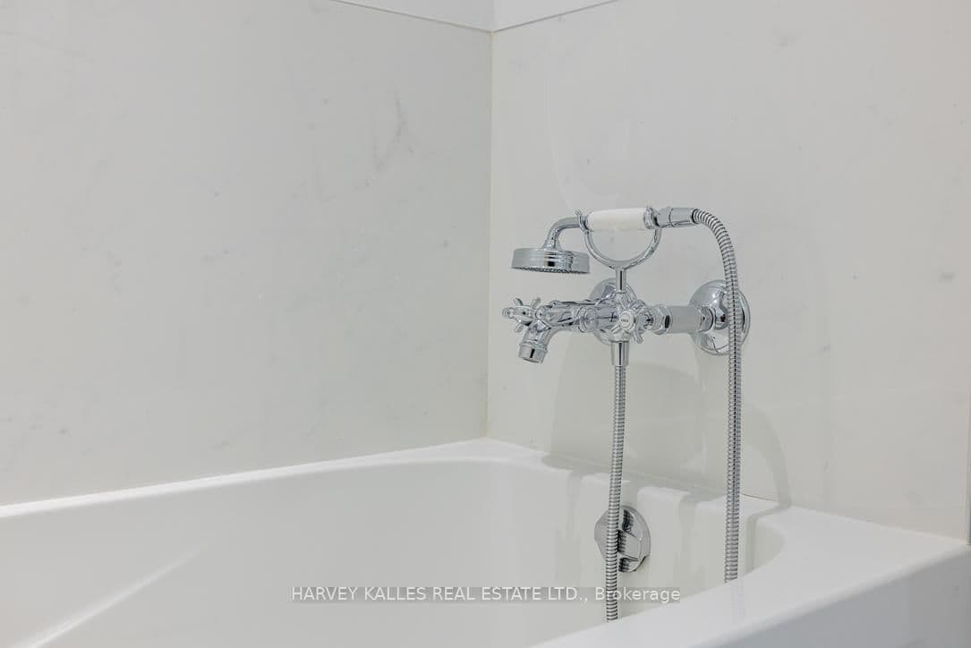 111 St Clair Avenue W, Unit 1013 thumbnail 28
