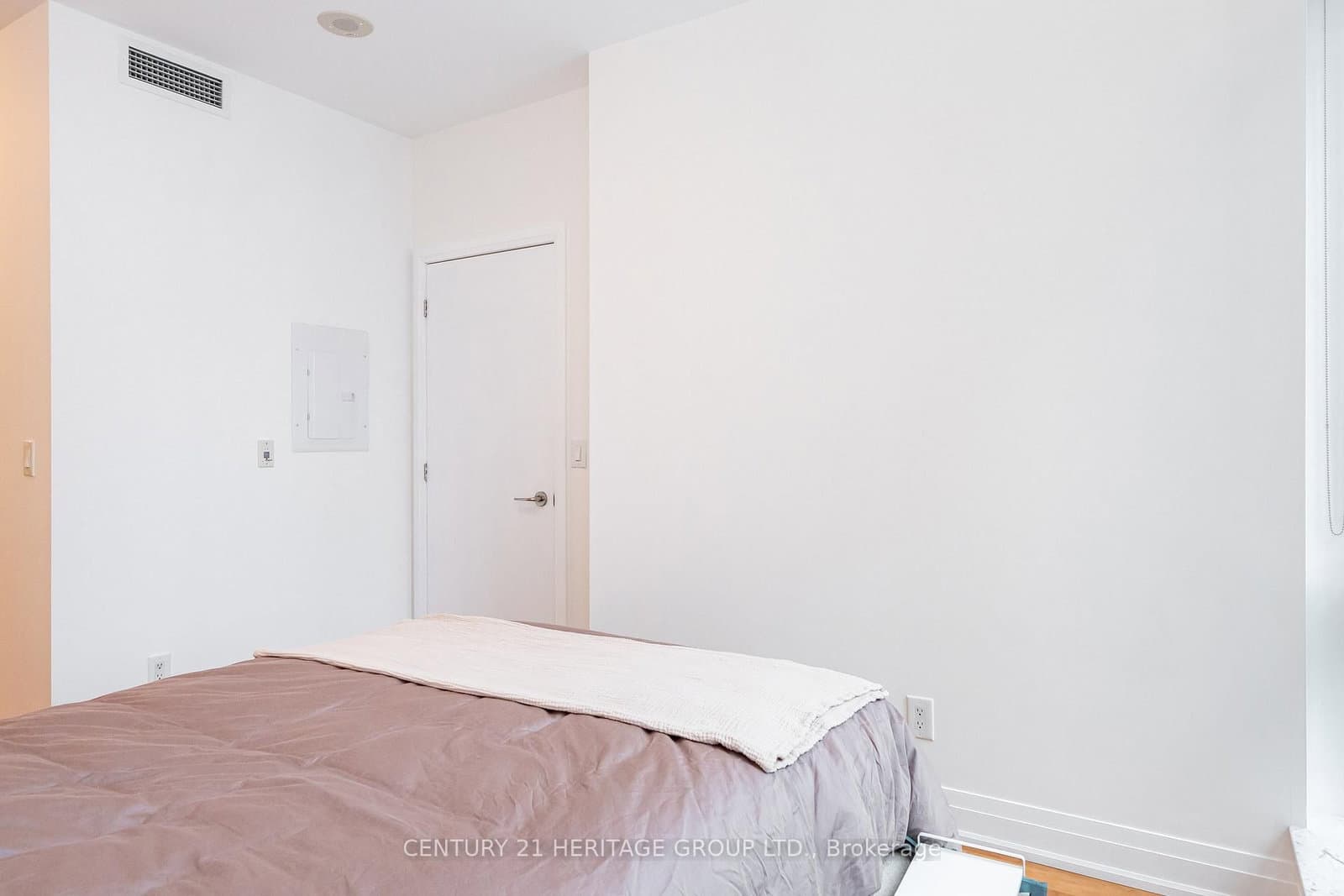 80 John Street, Unit 2303 thumbnail 21