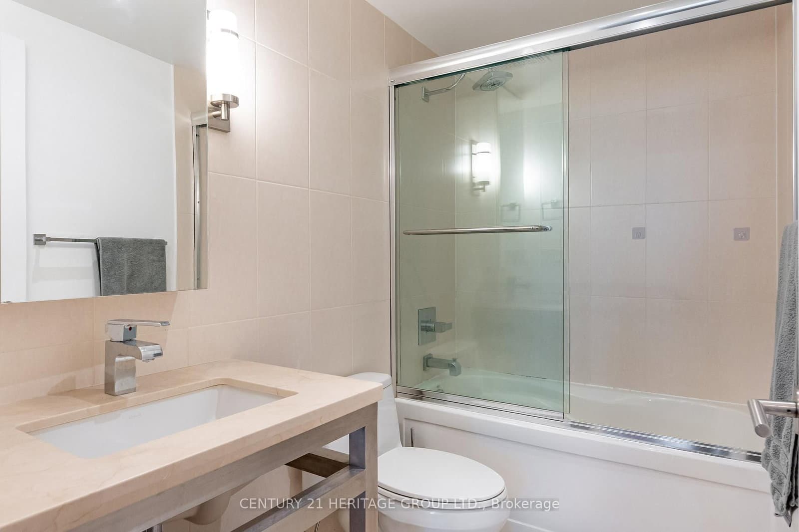 80 John Street, Unit 2303 thumbnail 24