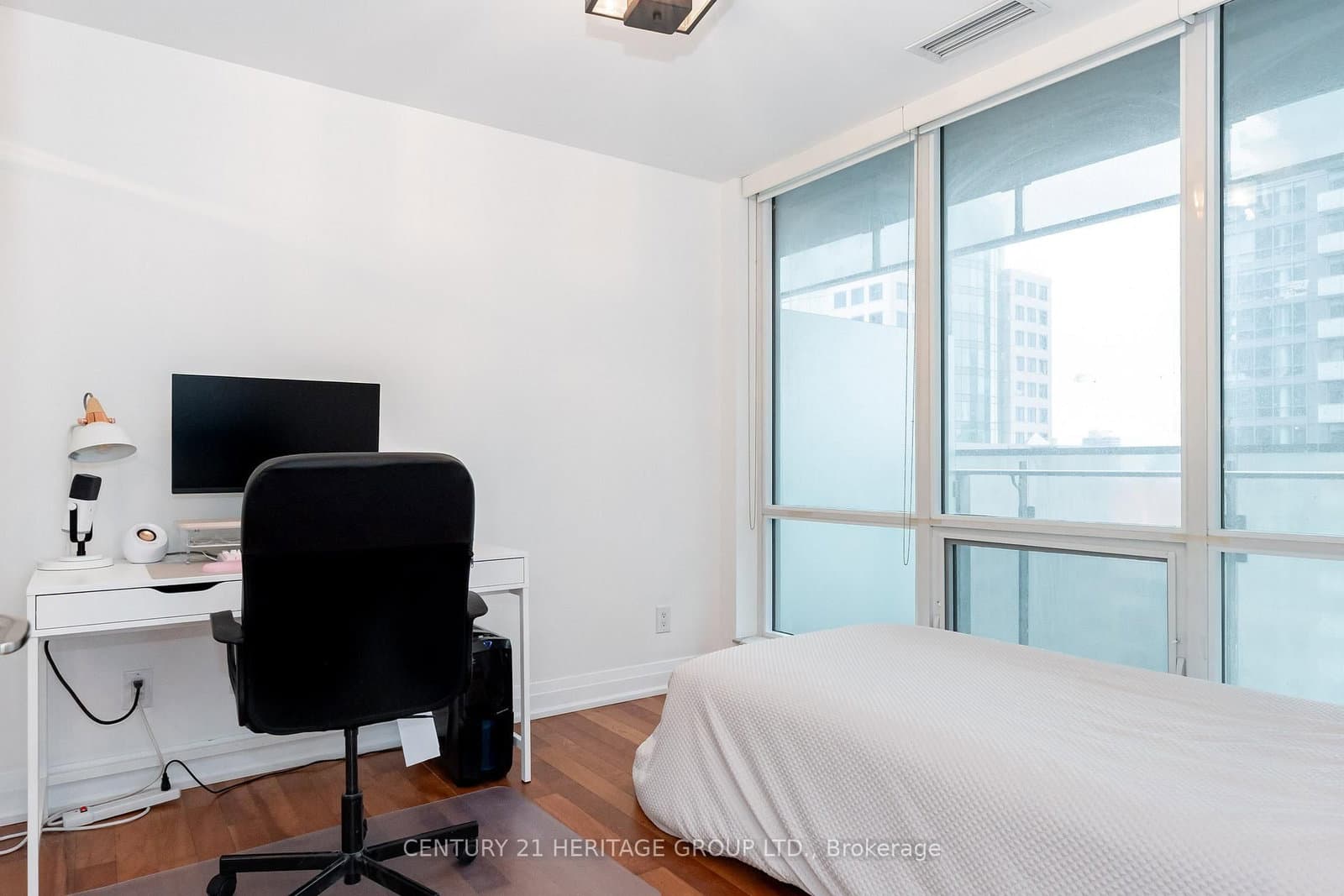 80 John Street, Unit 2303 thumbnail 25