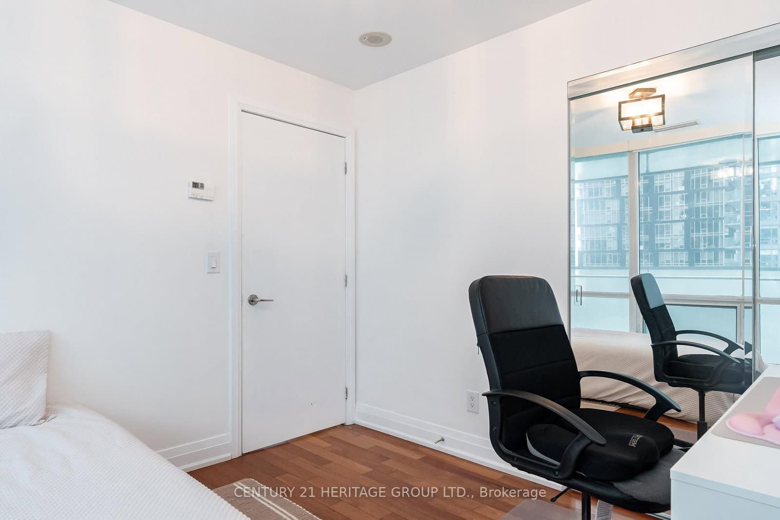 80 John Street, Unit 2303 thumbnail 26