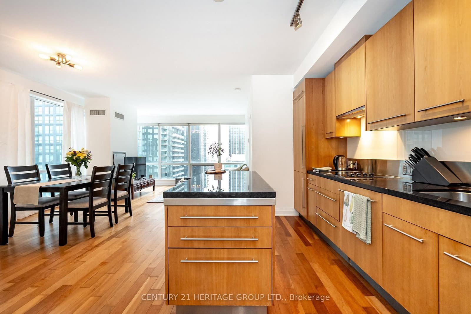 80 John Street, Unit 2303 thumbnail 7