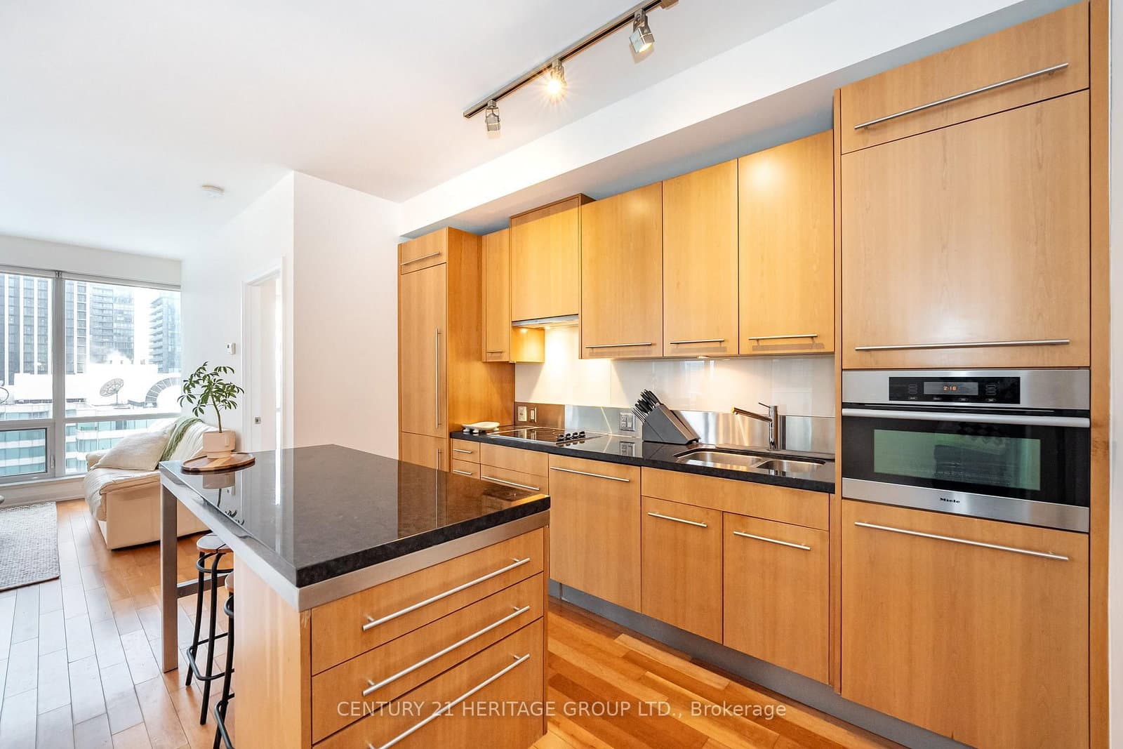 80 John Street, Unit 2303 thumbnail 8