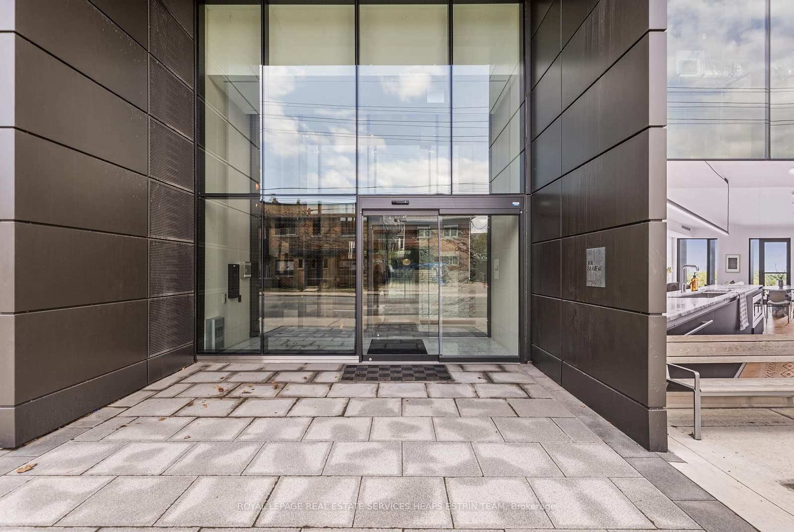 1414 Bayview Avenue, Unit PH 03 thumbnail 3