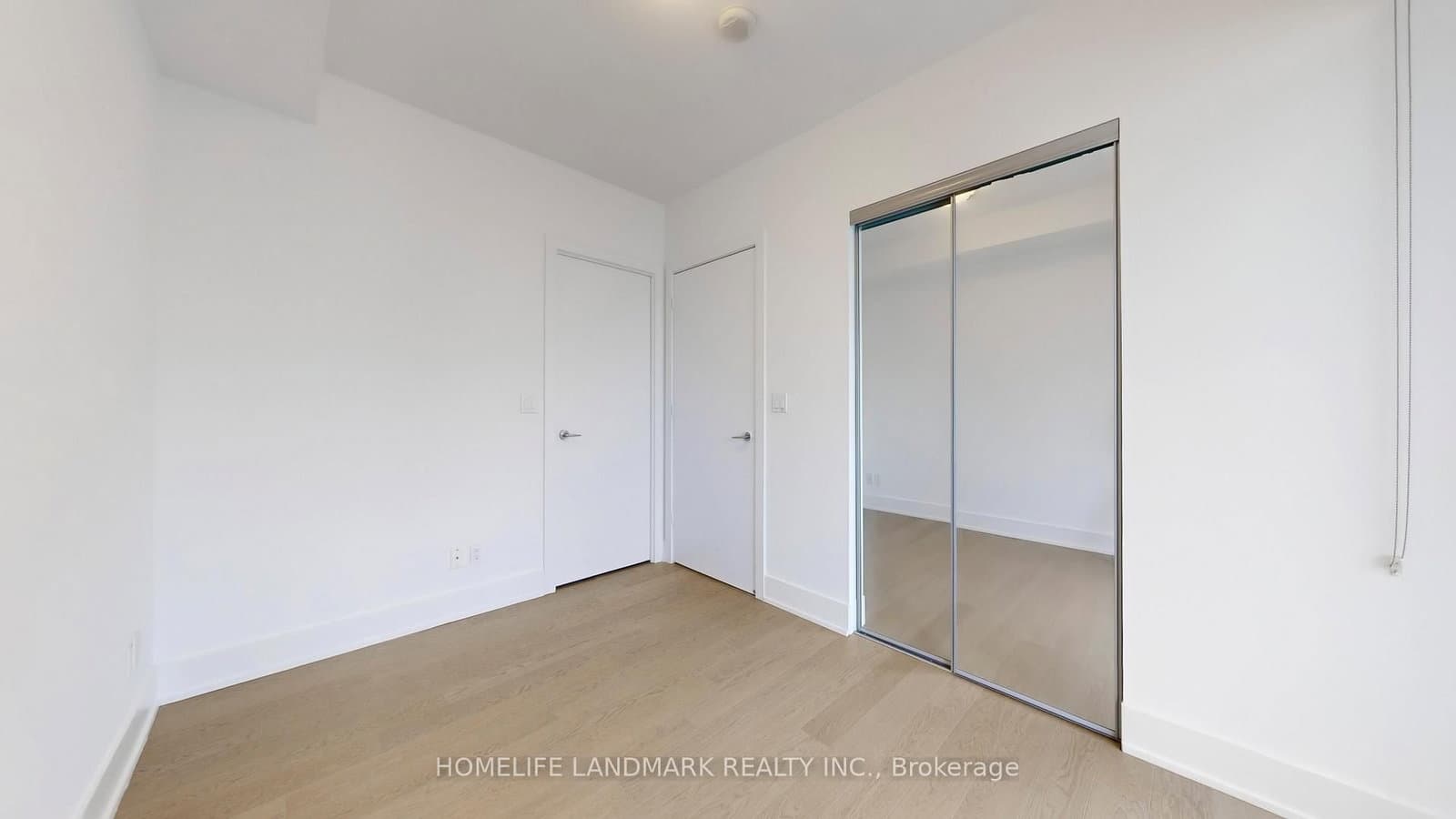 200 Bloor Street W, Unit 2305 thumbnail 21