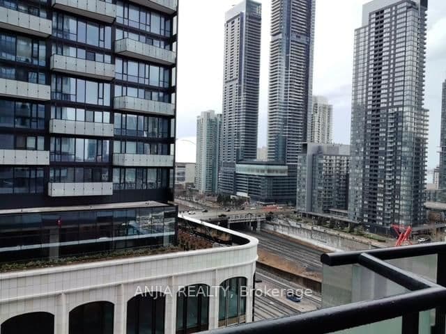 480 Front Street W, Unit 1011 thumbnail 23