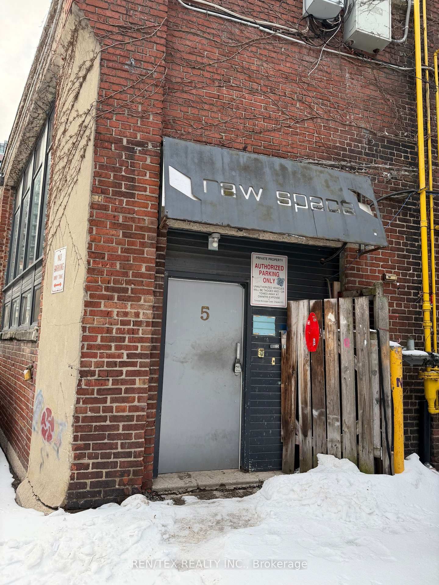 221 Sterling Road E, Unit 05 - Image 1