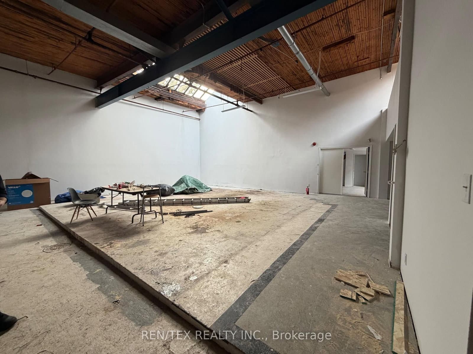 221 Sterling Road E, Unit 05 thumbnail 3